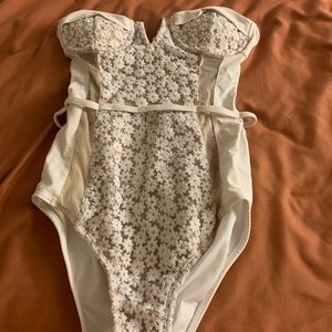 Flower strapless one-piece